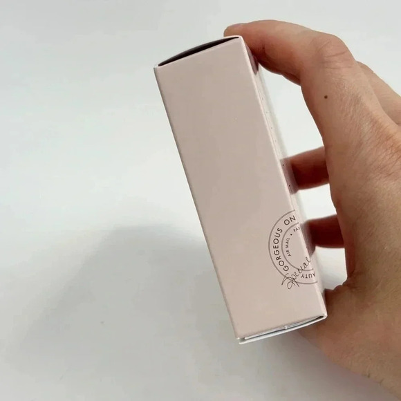 NWT ICONIC LONDON Treat Yourself Eyeshadow Palette - Picture 11 of 13